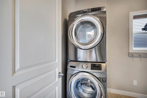 1461 Watt Drive, Edmonton, AB - Indoor Photo Showing Laundry Room