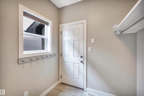 1461 Watt Drive, Edmonton, AB - Indoor Photo Showing Other Room