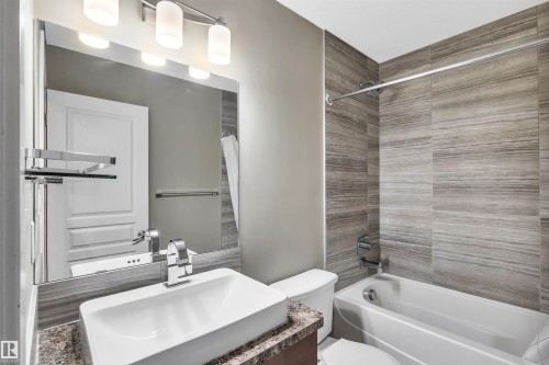 1461 Watt Drive, Edmonton, AB - Indoor Photo Showing Bathroom