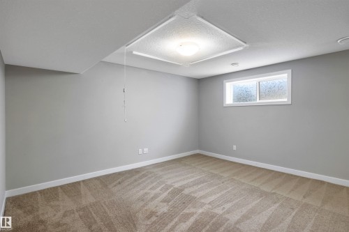1461 Watt Drive, Edmonton, AB - Indoor Photo Showing Other Room