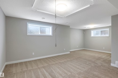 1461 Watt Drive, Edmonton, AB - Indoor Photo Showing Other Room