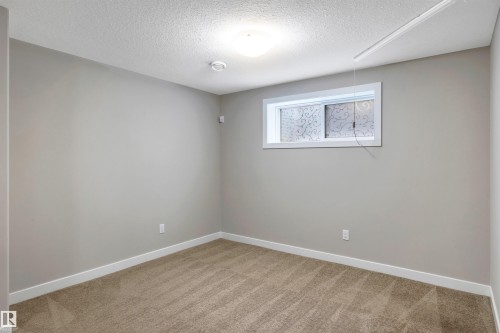 1461 Watt Drive, Edmonton, AB - Indoor Photo Showing Other Room