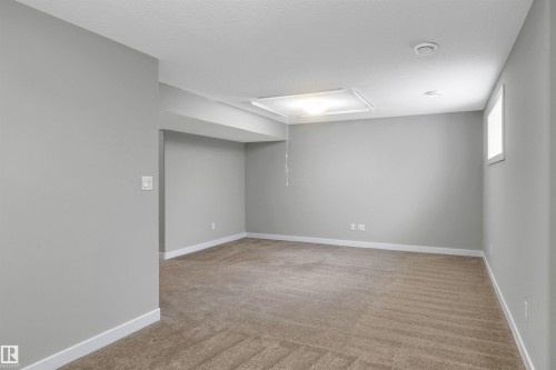 1461 Watt Drive, Edmonton, AB - Indoor Photo Showing Other Room
