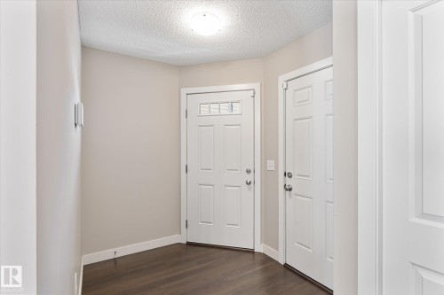 3217 11 Avenue, Edmonton, AB - Indoor Photo Showing Other Room