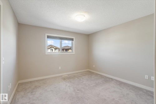 3217 11 Avenue, Edmonton, AB - Indoor Photo Showing Other Room