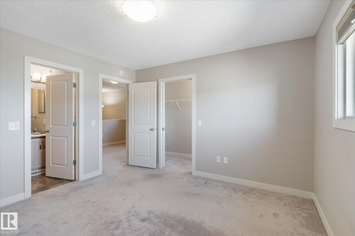 3217 11 Avenue, Edmonton, AB - Indoor Photo Showing Other Room