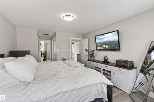 807 Beach Avenue, Cold Lake, AB - Indoor Photo Showing Bedroom