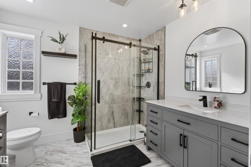 807 Beach Avenue, Cold Lake, AB - Indoor Photo Showing Bathroom