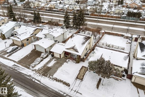 Aerial view of the property and its surrounding neighbourhood - 7252 152C Avenue, Edmonton, AB - Outdoor With View