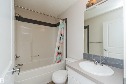2122 52A Street, Edmonton, AB - Indoor Photo Showing Bathroom