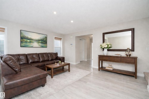 2122 52A Street, Edmonton, AB - Indoor Photo Showing Living Room