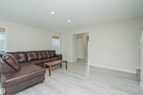 2122 52A Street, Edmonton, AB - Indoor Photo Showing Living Room