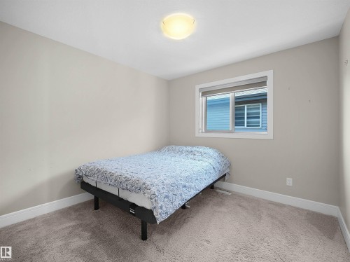 3694 Claxton Place, Edmonton, AB - Indoor Photo Showing Bedroom