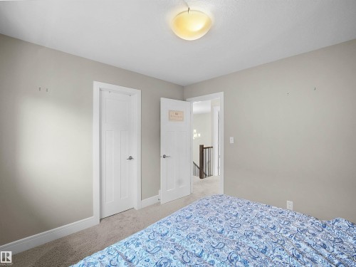 3694 Claxton Place, Edmonton, AB - Indoor Photo Showing Bedroom
