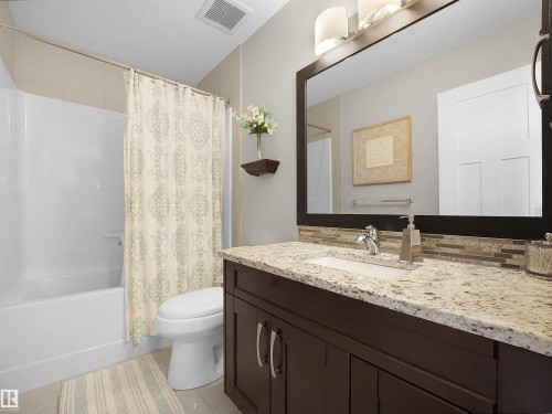 3694 Claxton Place, Edmonton, AB - Indoor Photo Showing Bathroom
