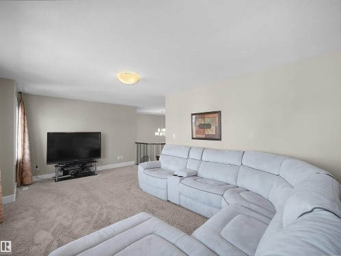 3694 Claxton Place, Edmonton, AB - Indoor Photo Showing Living Room