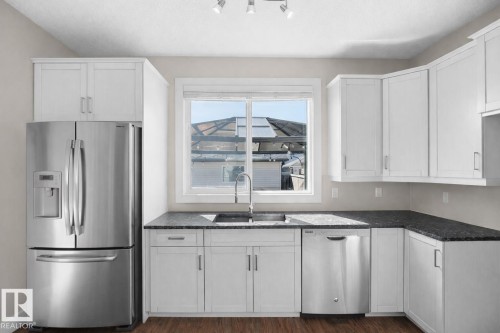 3464 Cutler Crescent, Edmonton, AB - Indoor Photo Showing Kitchen With Stainless Steel Kitchen