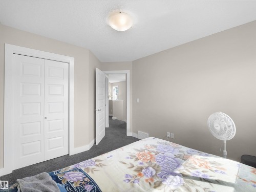 3464 Cutler Crescent, Edmonton, AB - Indoor Photo Showing Bedroom
