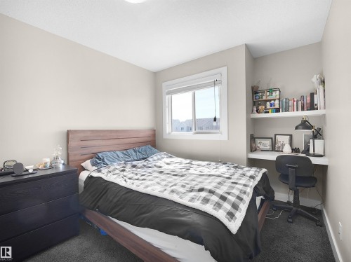 3464 Cutler Crescent, Edmonton, AB - Indoor Photo Showing Bedroom