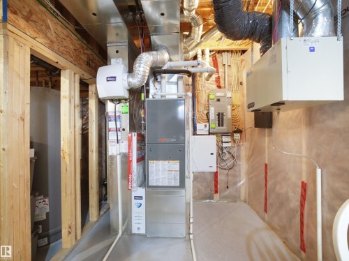 3464 Cutler Crescent, Edmonton, AB - Indoor Photo Showing Basement