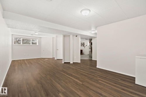 13818 131A Avenue, Edmonton, AB - Indoor Photo Showing Other Room