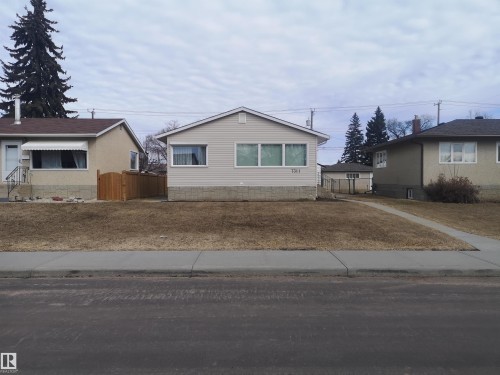 7311 76 Street NW  Edmonton, AB T6C 2J7