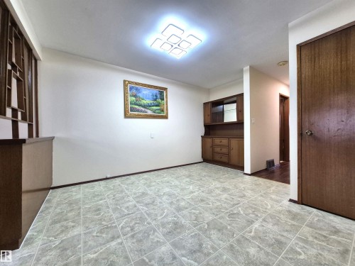 8725 152 Street, Edmonton, AB - Indoor Photo Showing Other Room