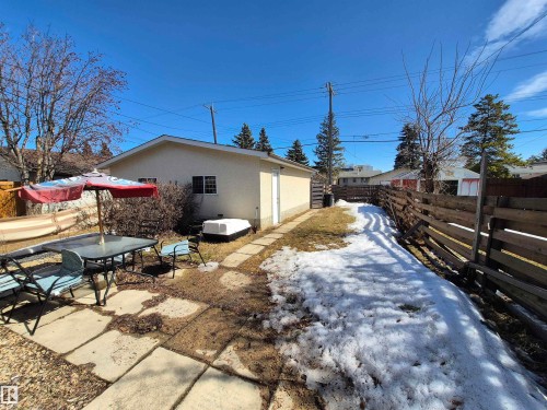 8725 152 Street, Edmonton, AB - Outdoor