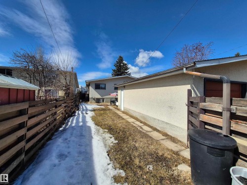 8725 152 Street, Edmonton, AB - Outdoor