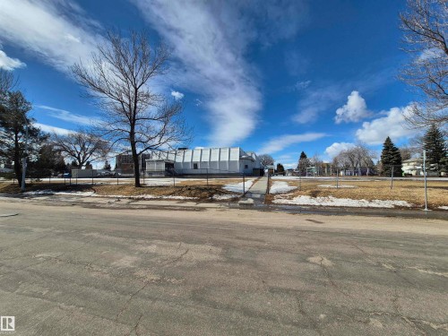 8725 152 Street, Edmonton, AB - Outdoor With View