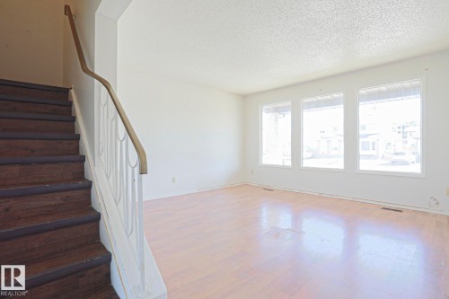 13818 114 Street Nw, Edmonton, AB - Indoor Photo Showing Other Room