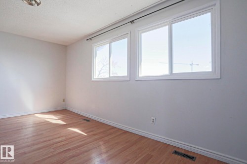 13818 114 Street Nw, Edmonton, AB - Indoor Photo Showing Other Room