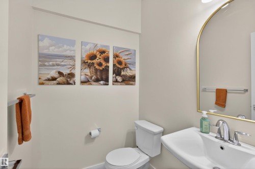 42 Prescott Boulevard, Spruce Grove, AB - Indoor Photo Showing Bathroom