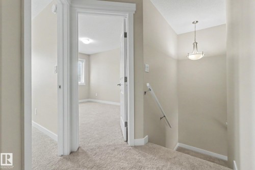 2547 Amerongen Crescent, Edmonton, AB - Indoor Photo Showing Other Room