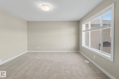 2547 Amerongen Crescent, Edmonton, AB - Indoor Photo Showing Other Room