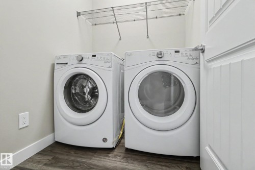 2547 Amerongen Crescent, Edmonton, AB - Indoor Photo Showing Laundry Room
