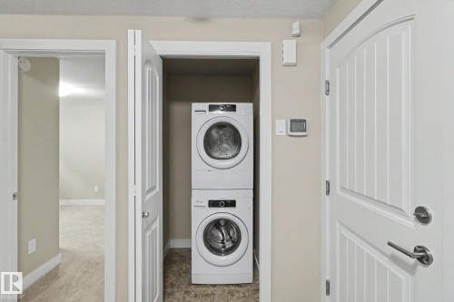 2547 Amerongen Crescent, Edmonton, AB - Indoor Photo Showing Laundry Room