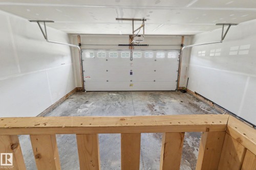 2547 Amerongen Crescent, Edmonton, AB - Indoor Photo Showing Garage