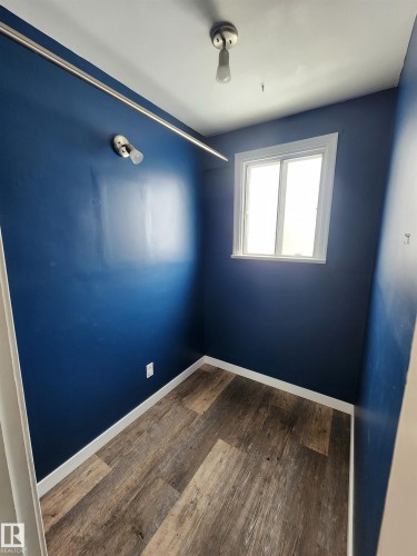 10305 98 Avenue, Fort Saskatchewan, AB - Indoor Photo Showing Other Room