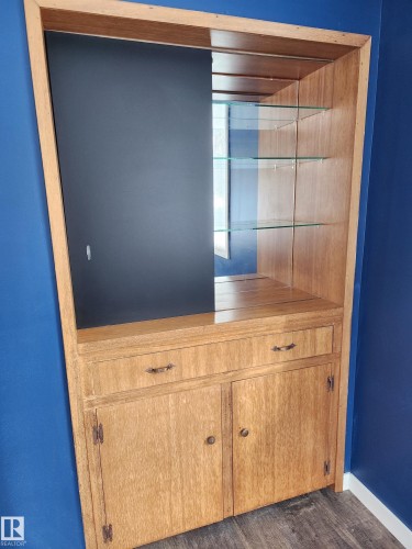 10305 98 Avenue, Fort Saskatchewan, AB - Indoor Photo Showing Other Room