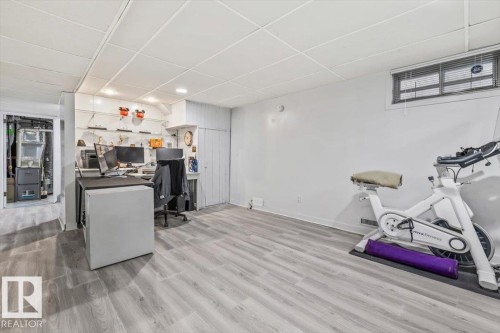 9304 128A Avenue, Edmonton, AB - Indoor