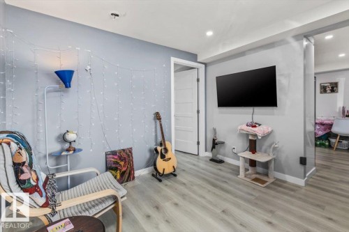 9304 128A Avenue, Edmonton, AB - Indoor