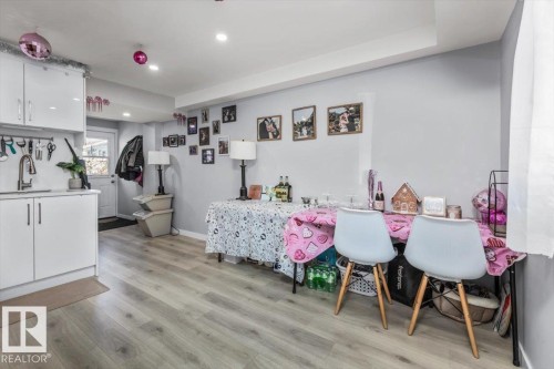 9304 128A Avenue, Edmonton, AB - Indoor