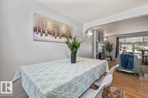 9304 128A Avenue, Edmonton, AB - Indoor Photo Showing Bedroom