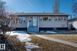 8916 148 Street  Edmonton, AB T5R 1A1