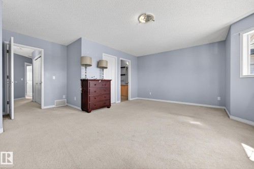 1103 117 Street, Edmonton, AB - Indoor