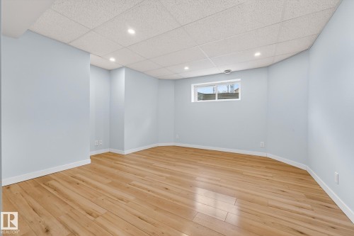 1103 117 Street, Edmonton, AB - Indoor