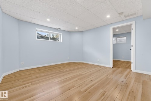 1103 117 Street, Edmonton, AB - Indoor