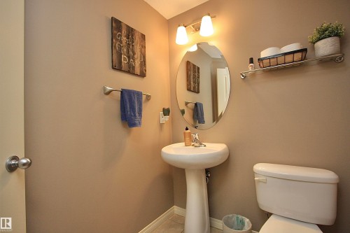 7 Ashgrove, Spruce Grove, AB - Indoor Photo Showing Bathroom
