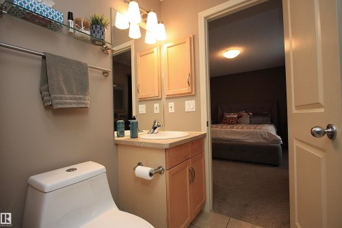 7 Ashgrove, Spruce Grove, AB - Indoor Photo Showing Bathroom